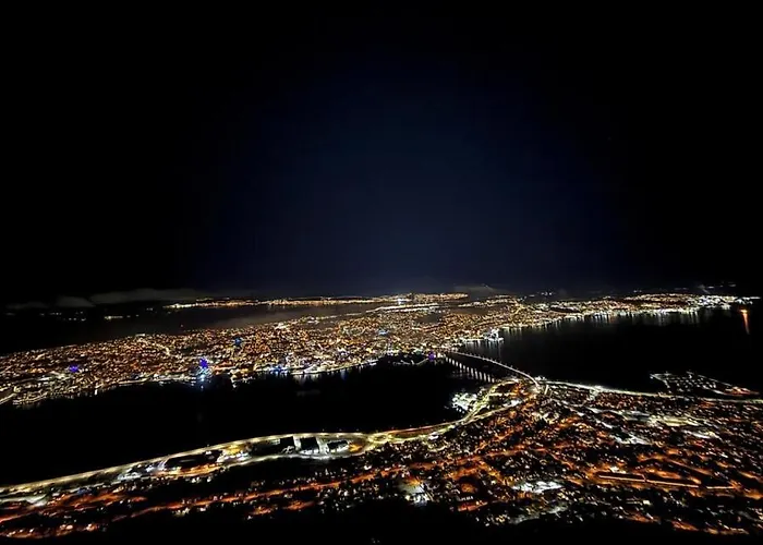 & Cozy Private In The Heart Of Tromsø